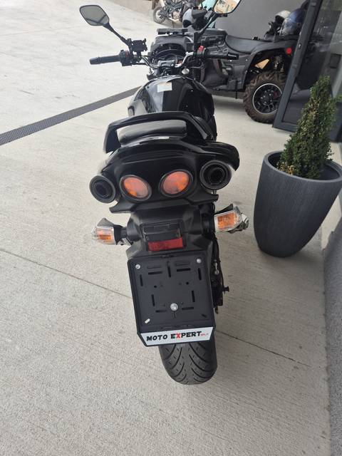 2010 Suzuki GSR600A — sličica 2