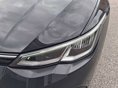 2023 Volkswagen Golf — sličica 14