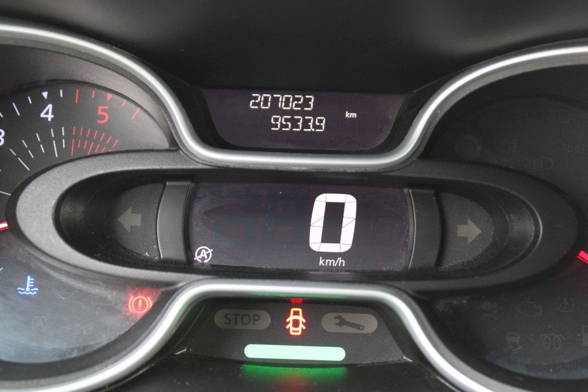 2020 Renault Trafic — fotografija 17
