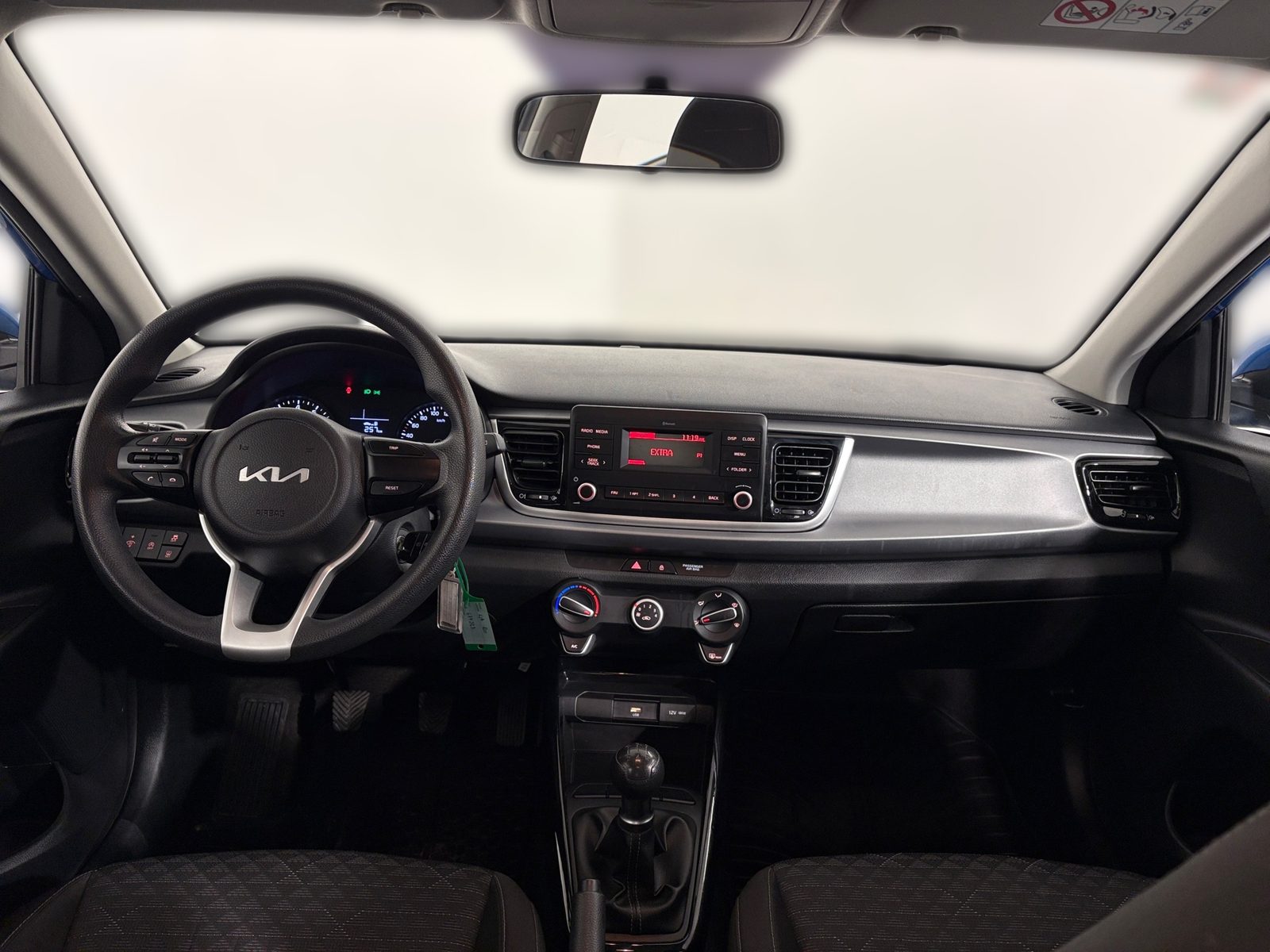 2022 Kia Rio — fotografija 19