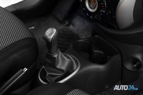 2014 Nissan Micra Acenta — sličica 18