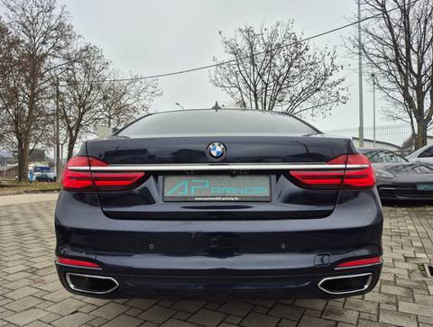 2016 BMW Serija 7 — sličica 6
