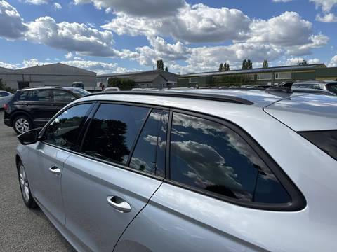 2022 Škoda Octavia Combi — sličica 14