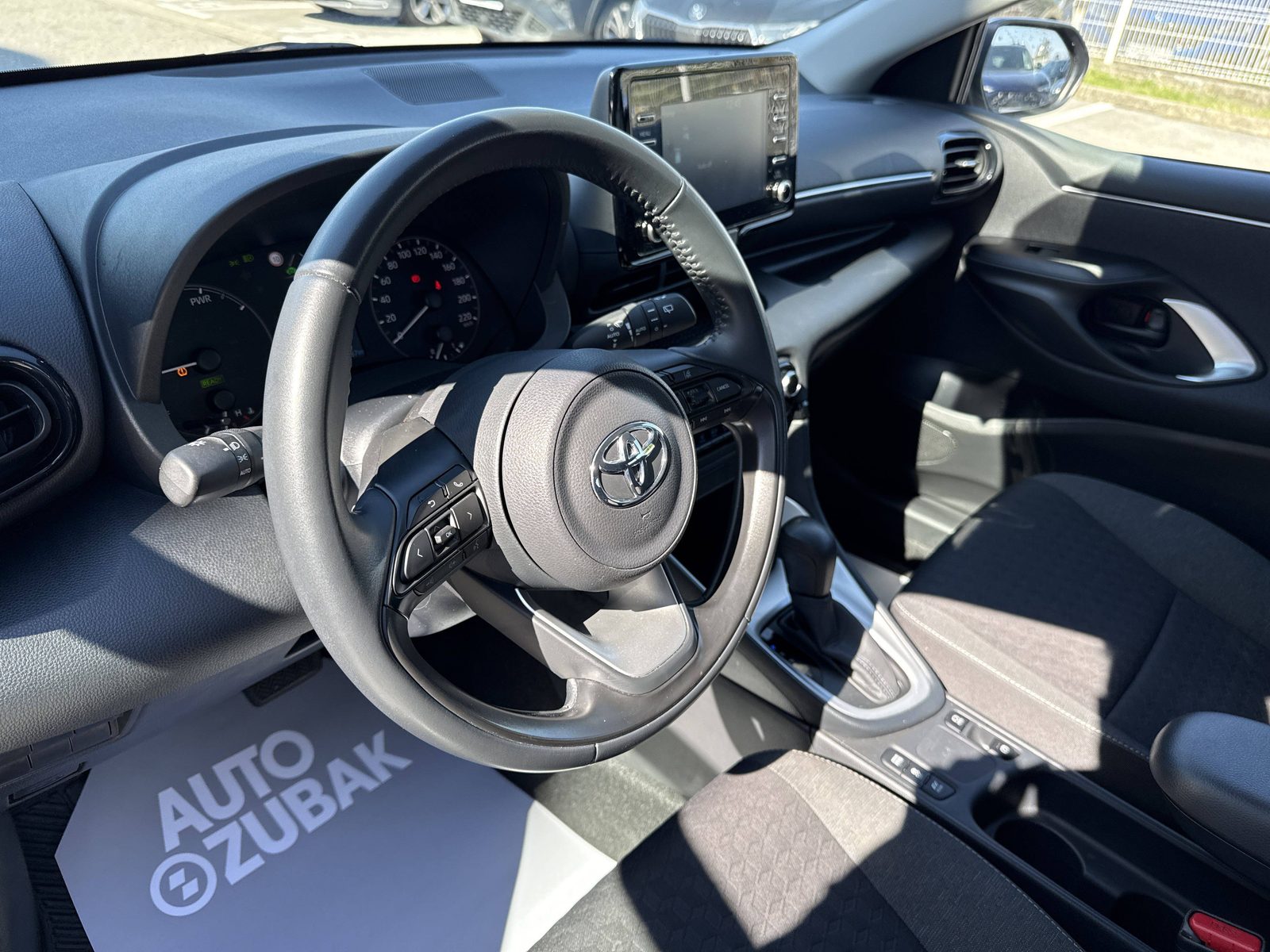 2022 Toyota Yaris — fotografija 16