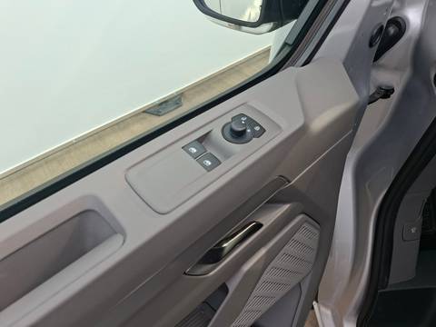 2025 Volkswagen Caravelle — sličica 21