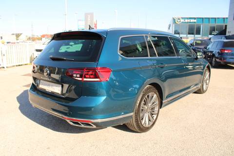 2022 Volkswagen Passat Variant — sličica 5