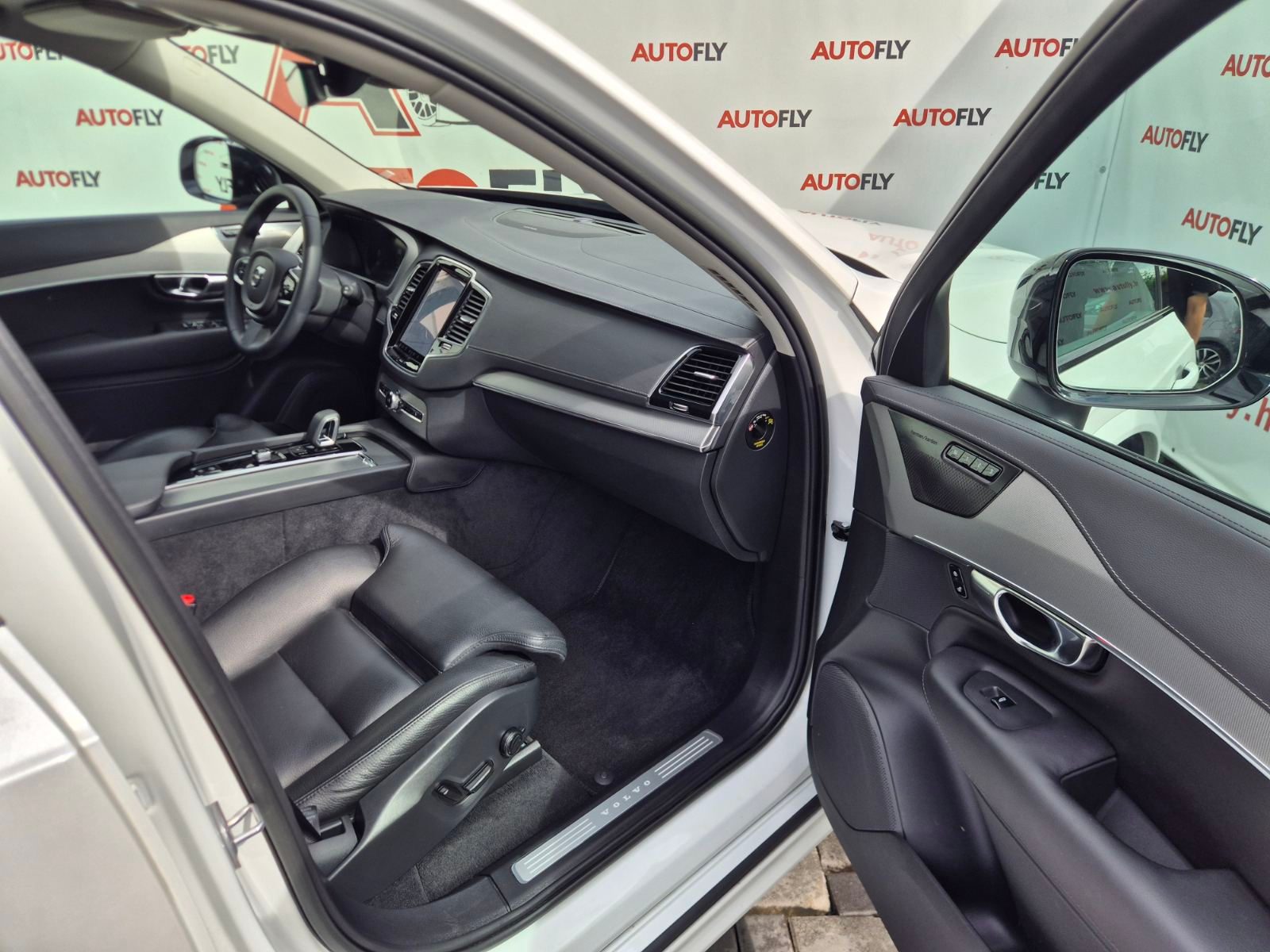 2022 Volvo XC90 R-Design — fotografija 13