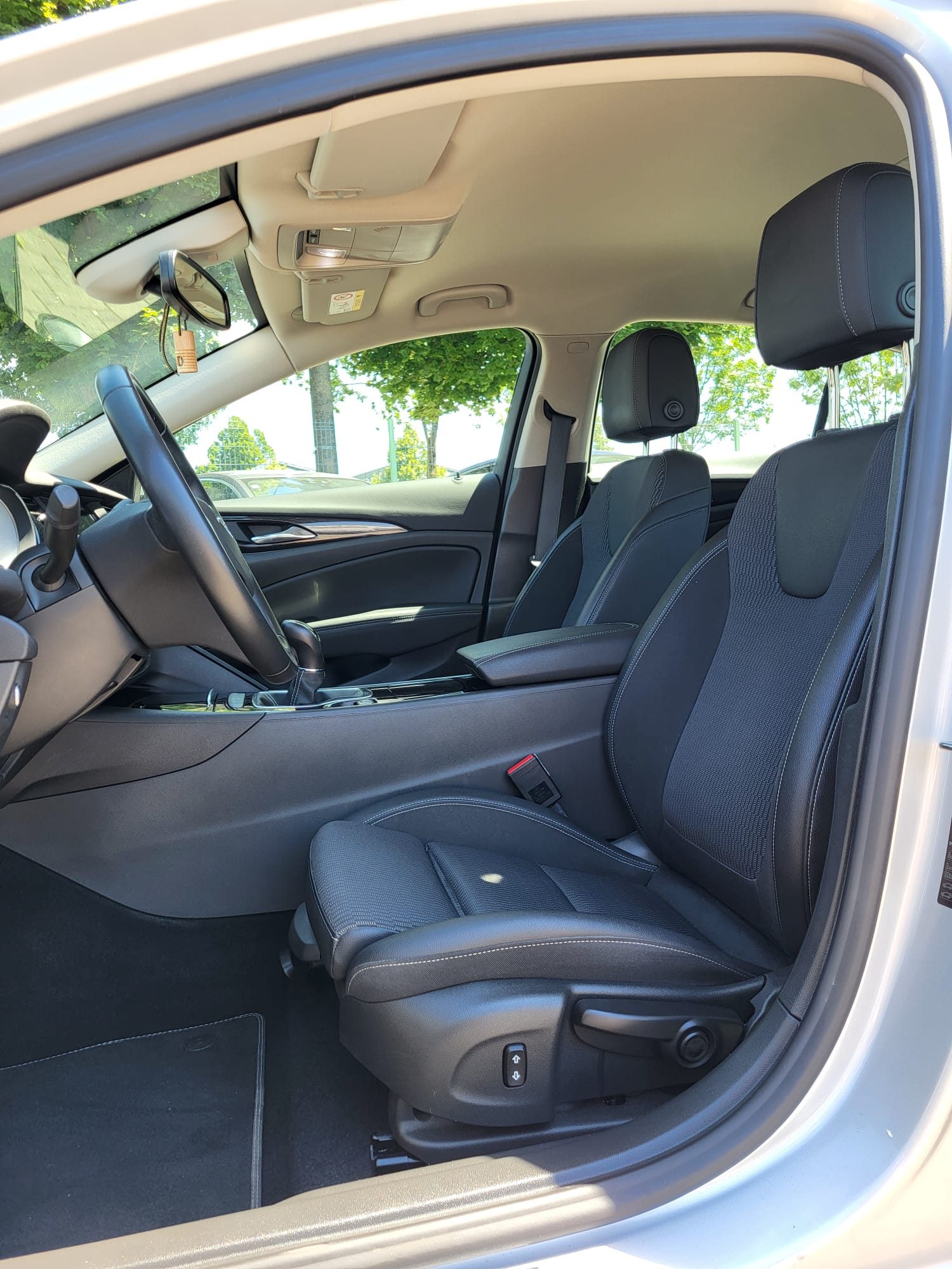 2019 Opel Insignia — fotografija 11