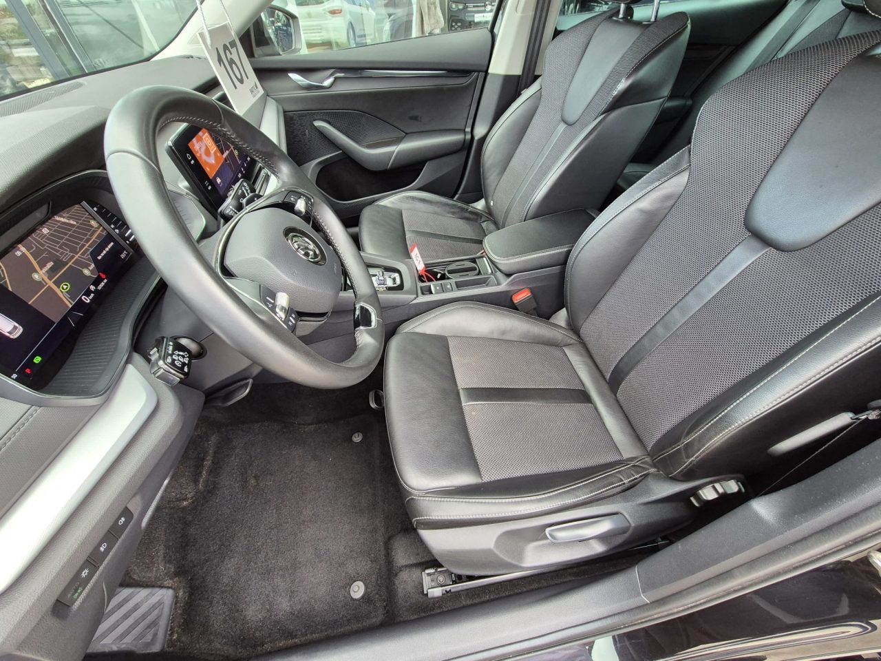 2020 Škoda Octavia Combi — fotografija 10