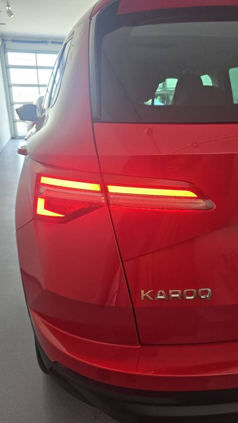 2022 Škoda Karoq — sličica 29