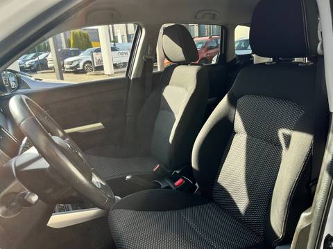 2016 Suzuki Vitara — sličica 11