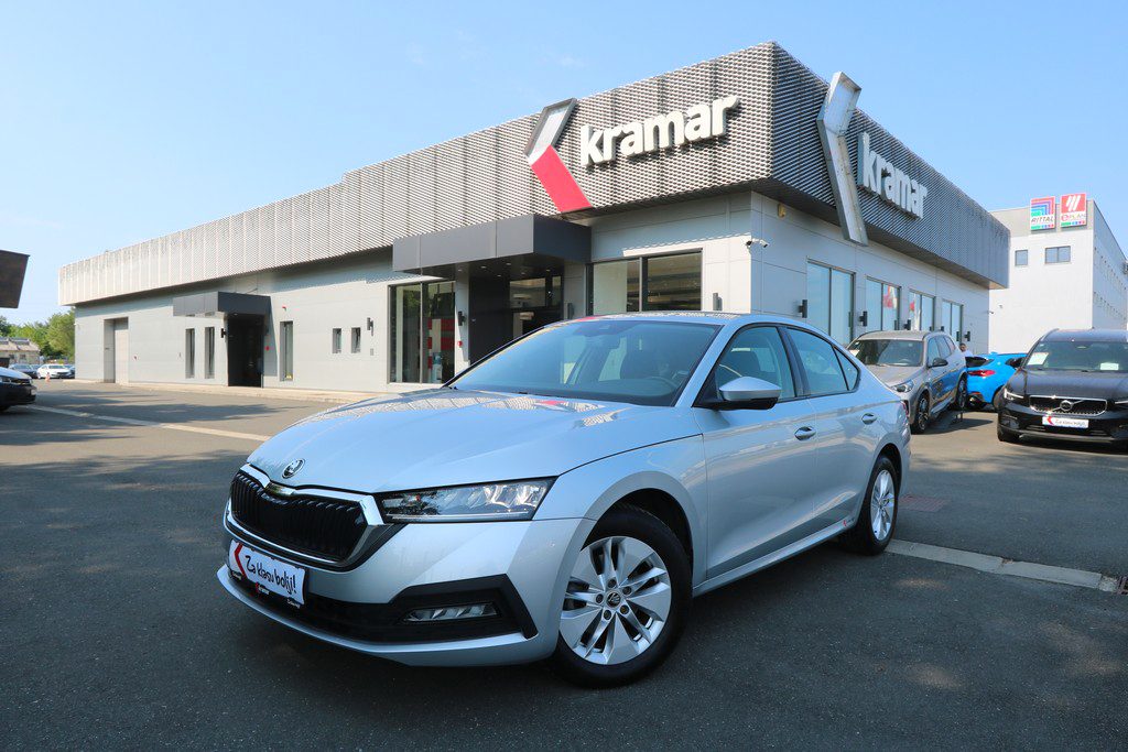2021 Škoda Octavia — fotografija 14