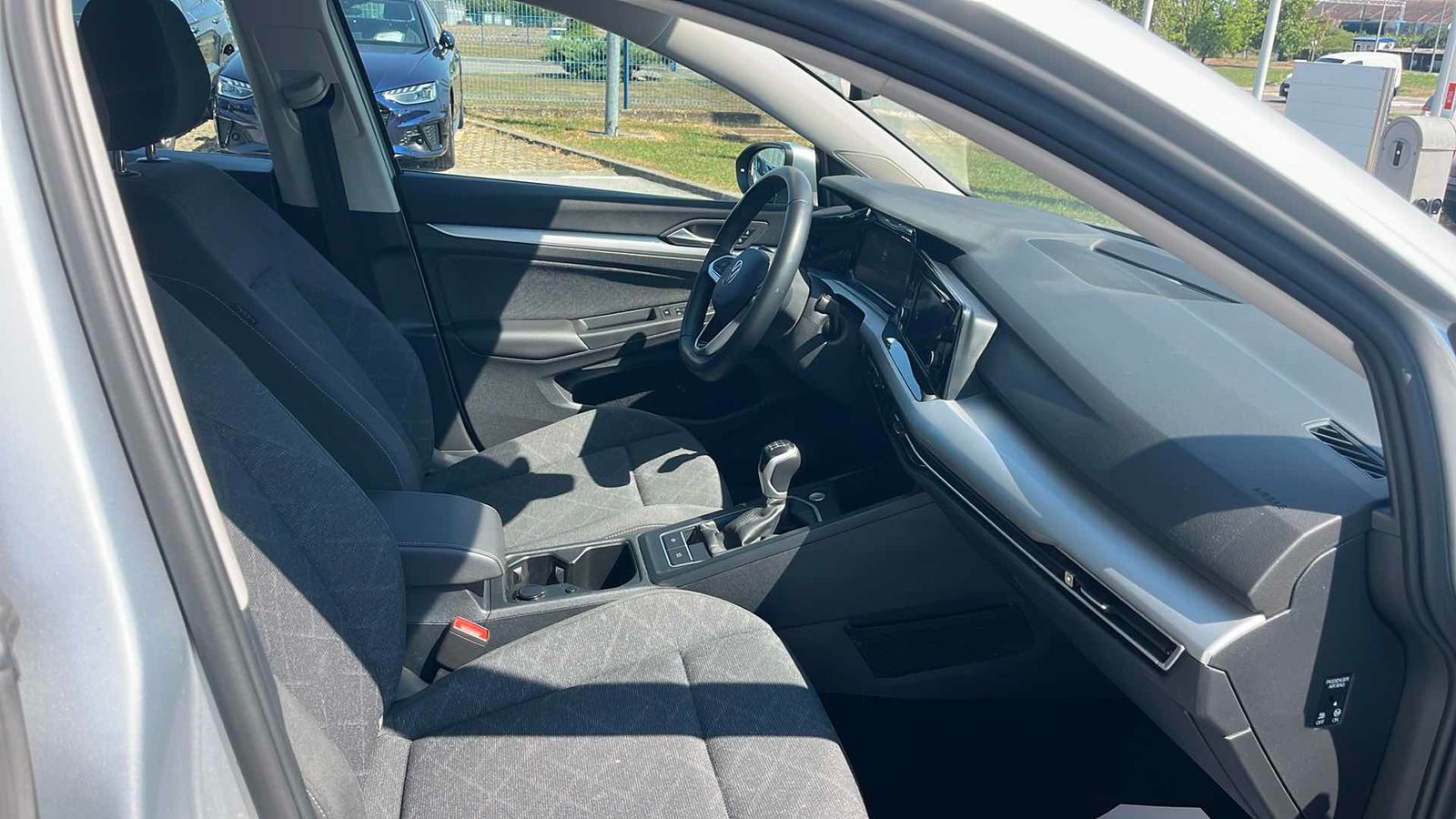 2024 Volkswagen Golf — fotografija 9
