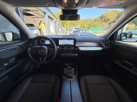 2021 Mercedes-Benz GLB — sličica 8