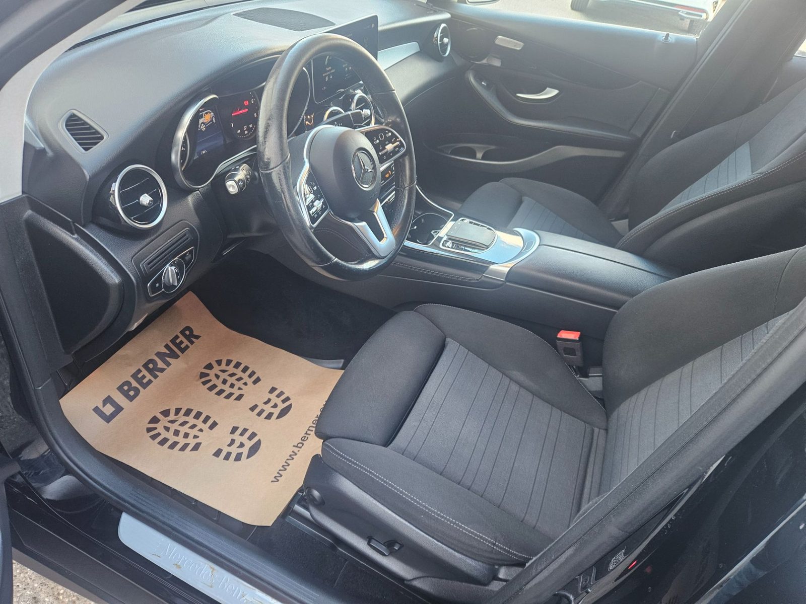 2020 Mercedes-Benz GLC — fotografija 7