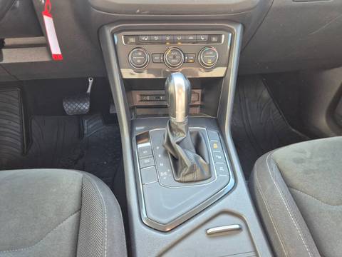 2018 Volkswagen Tiguan R-Line — sličica 19