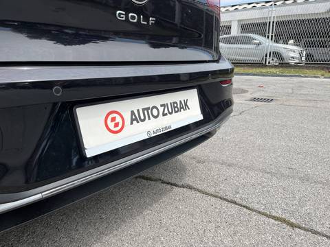 2023 Volkswagen Golf — sličica 17