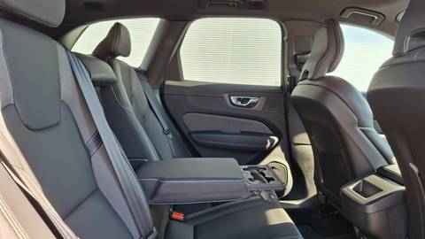 2022 Volvo XC60 — sličica 10