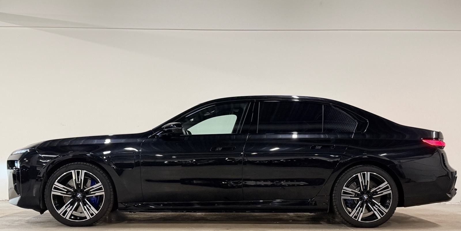 2024 BMW Serija 7 — fotografija 3