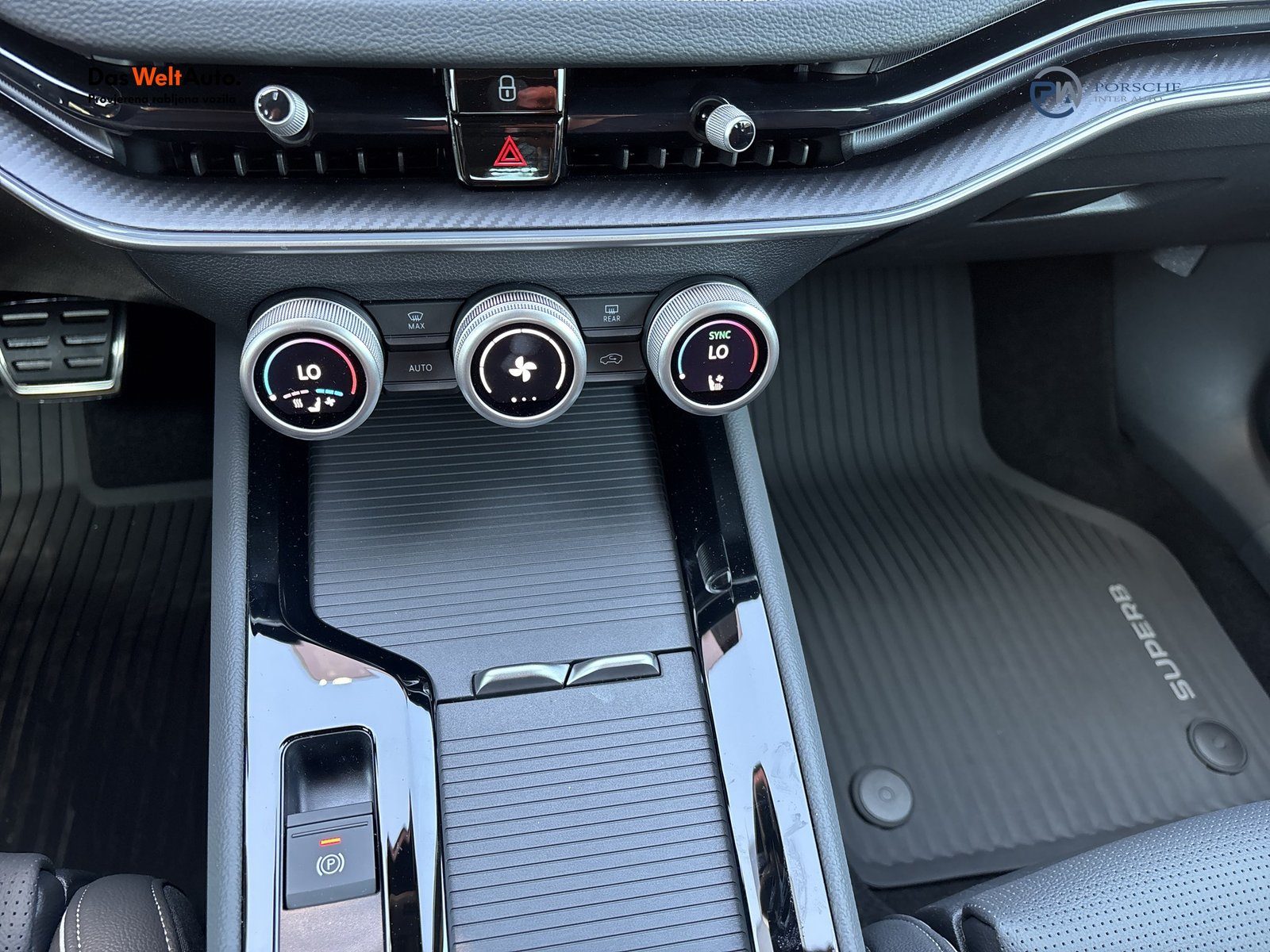 2026 Škoda Superb Sportline — fotografija 19