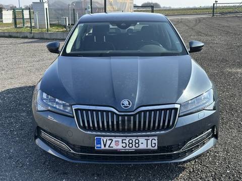 2021 Škoda Superb — sličica 2
