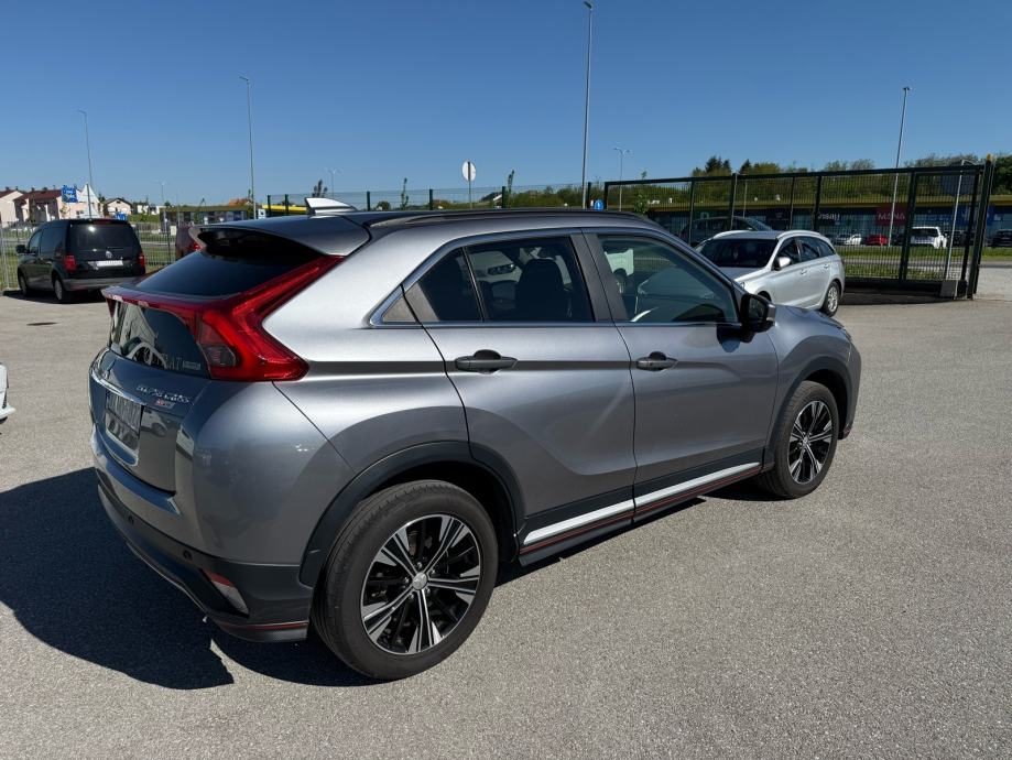 2018 Mitsubishi Eclipse — fotografija 5
