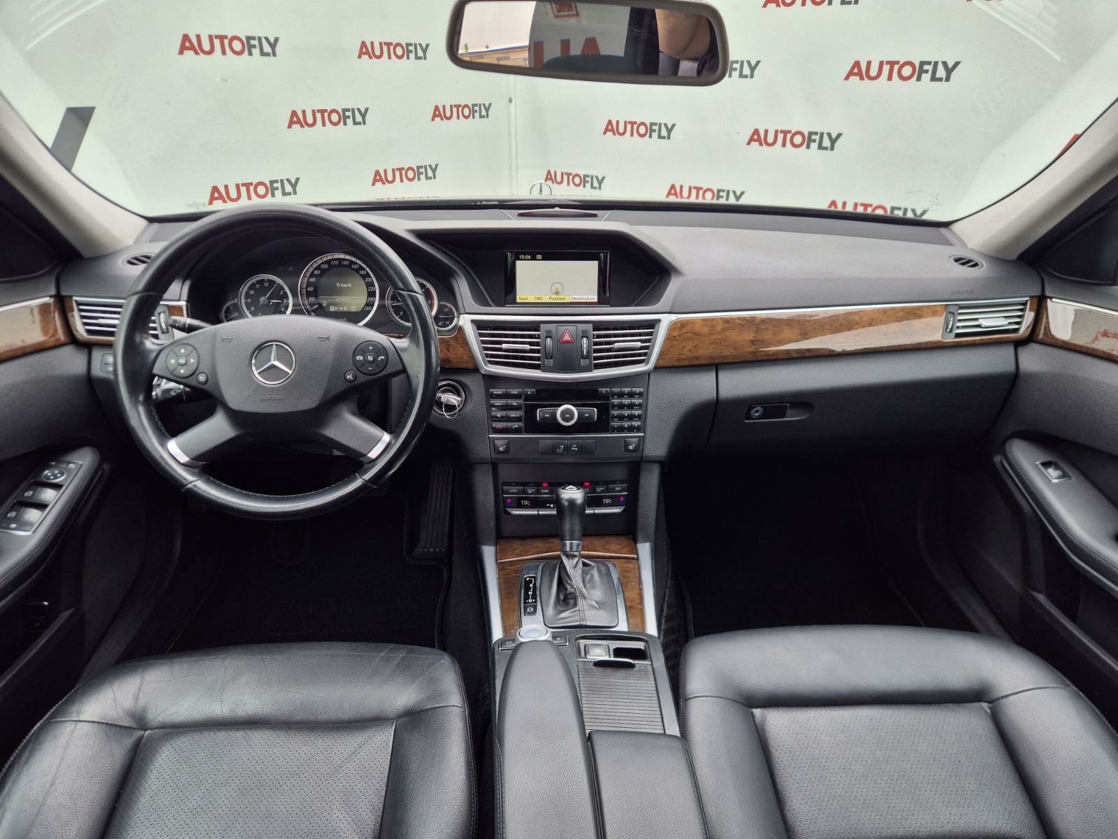 2011 Mercedes-Benz E-klasa — fotografija 12