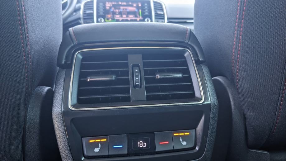 2021 Škoda Karoq — fotografija 30