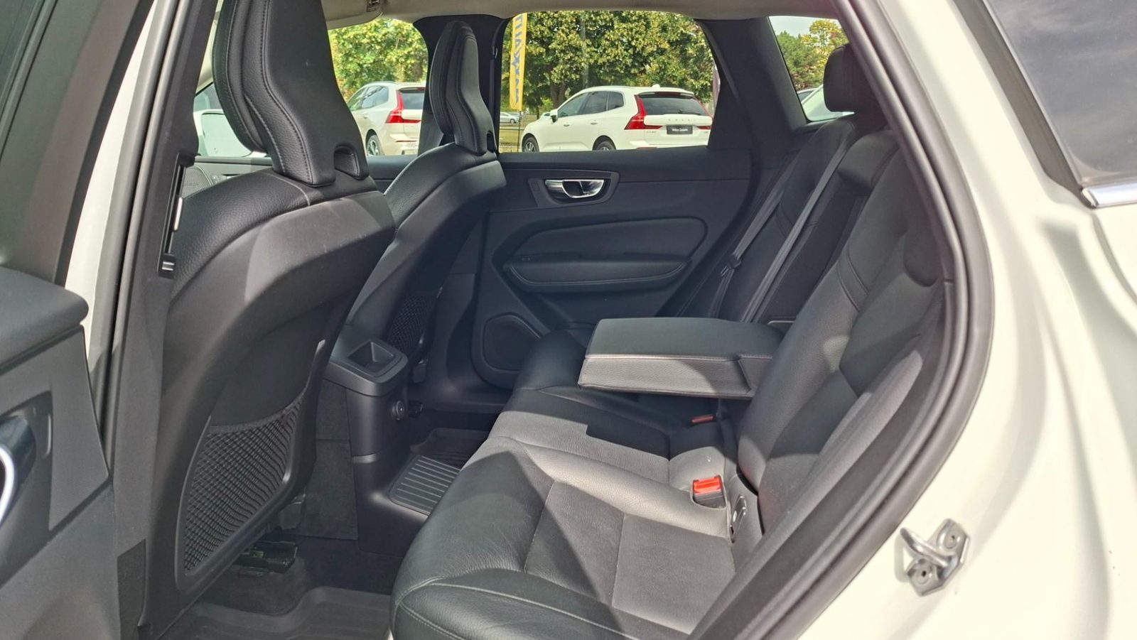 2022 Volvo XC60 — fotografija 4