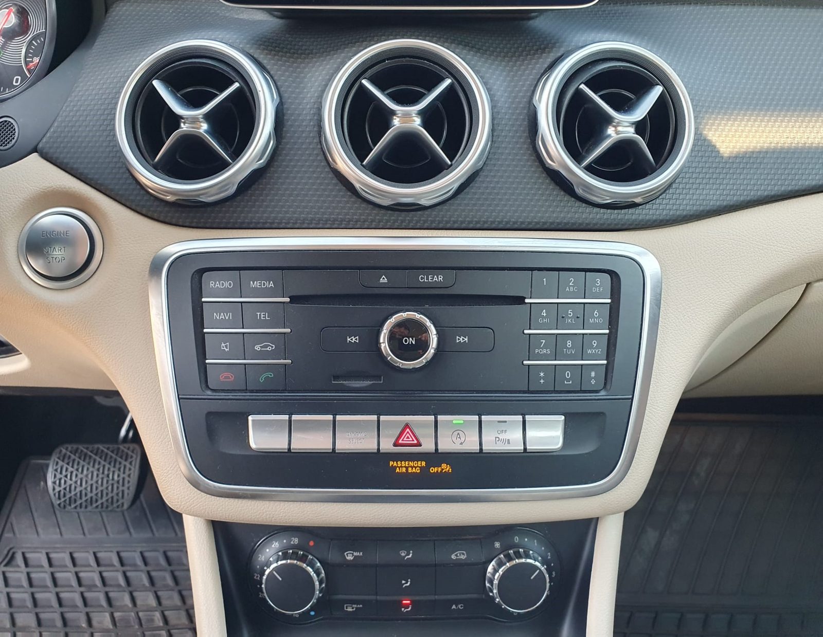 2017 Mercedes-Benz GLA — fotografija 13