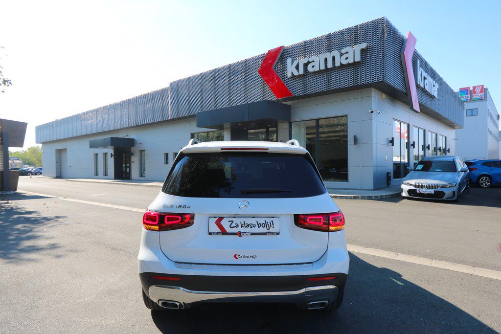2021 Mercedes-Benz GLB Progressive — fotografija 20