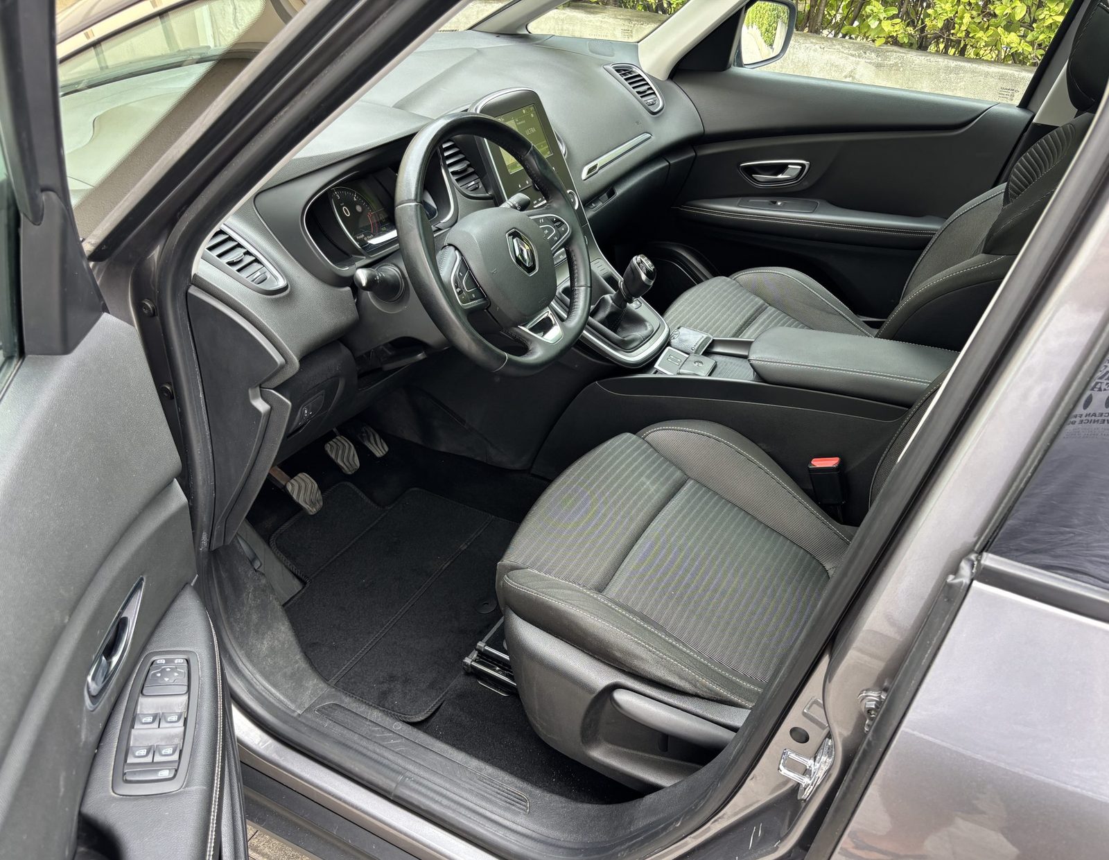 2016 Renault Scenic — fotografija 10