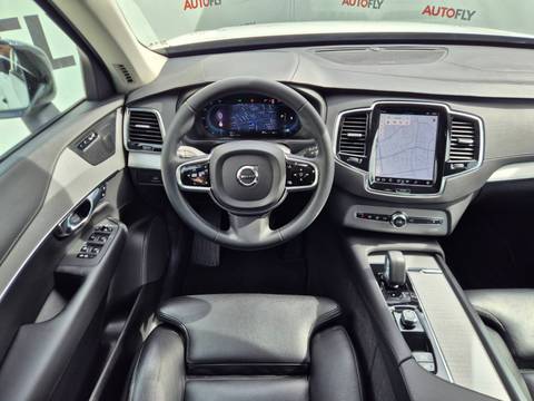 2022 Volvo XC90 R-Design — sličica 17