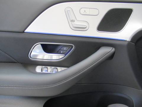 2025 Mercedes-Benz GLE — sličica 16