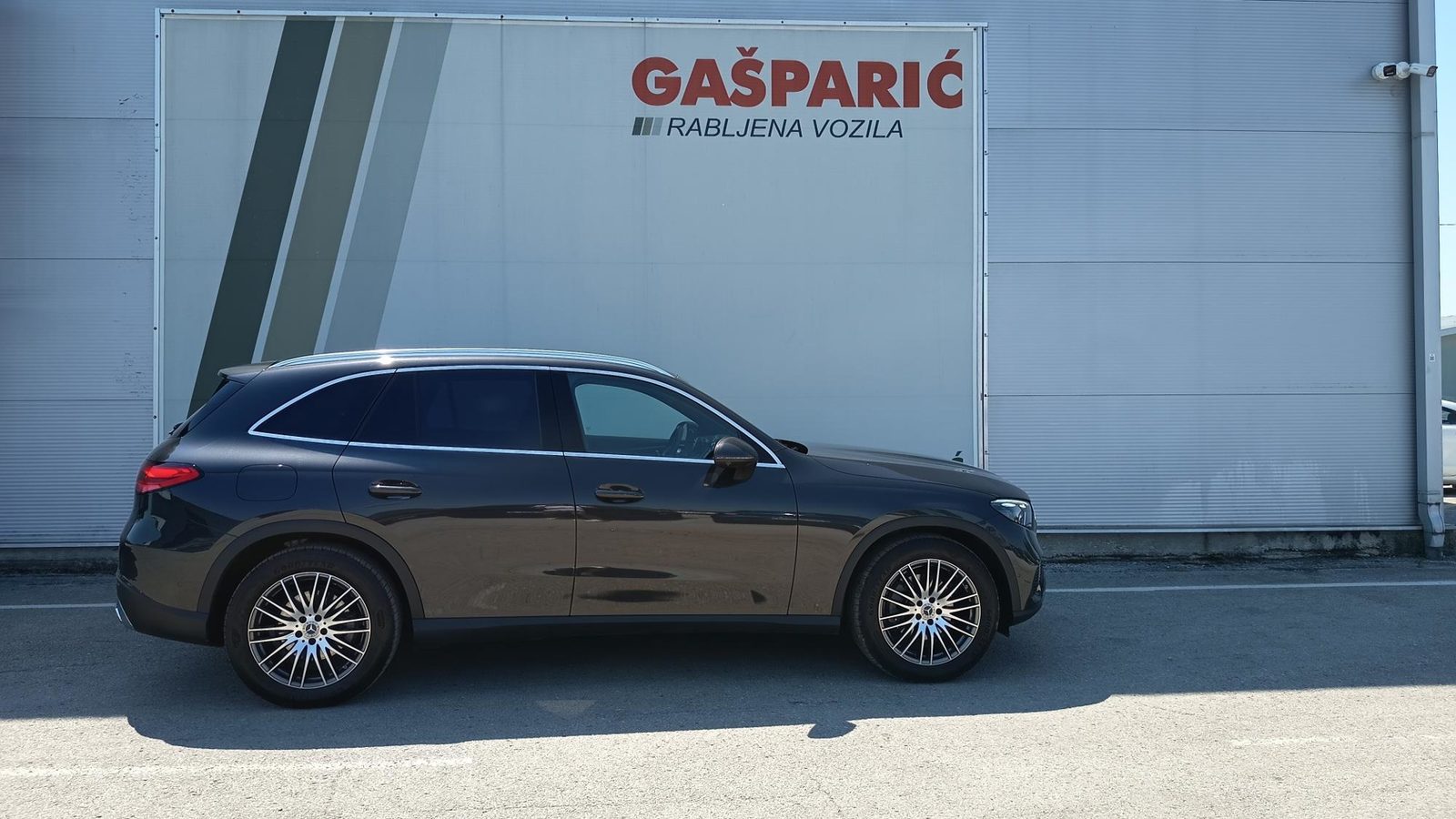 2026 Mercedes-Benz GLC Avantgarde — fotografija 3