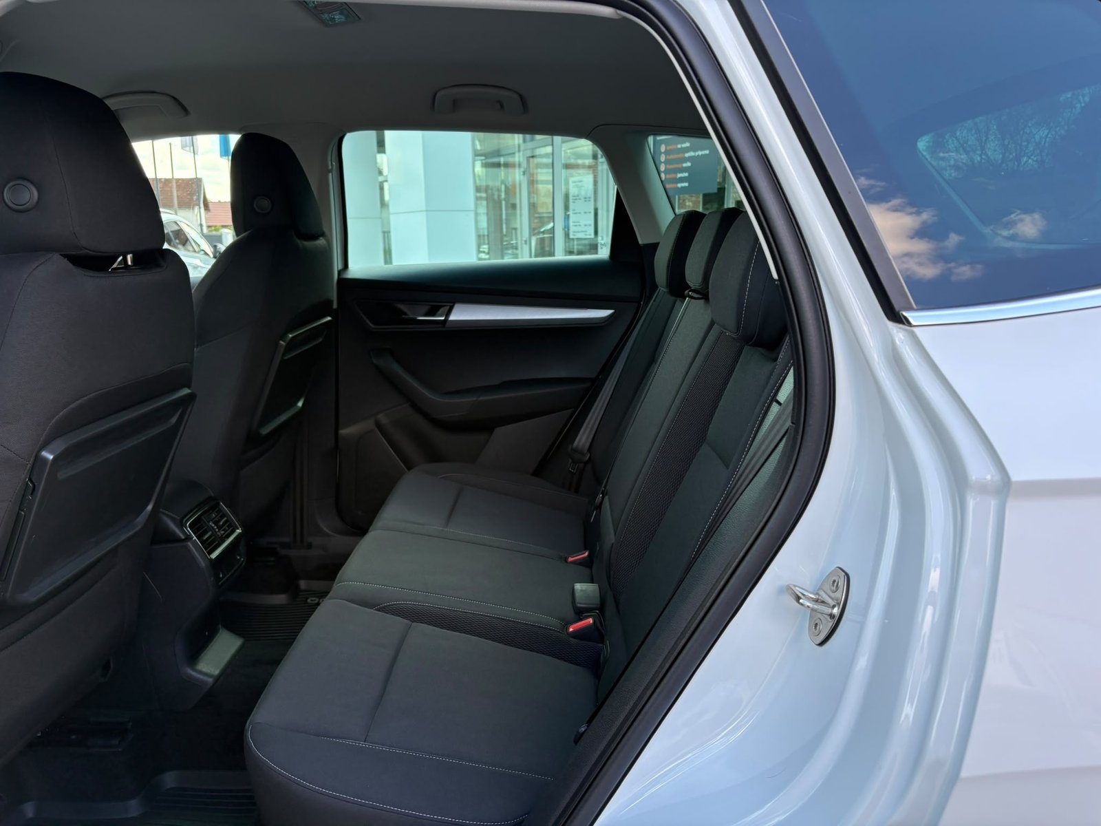 2022 Škoda Karoq — fotografija 12