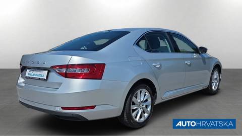 2021 Škoda Superb — sličica 5