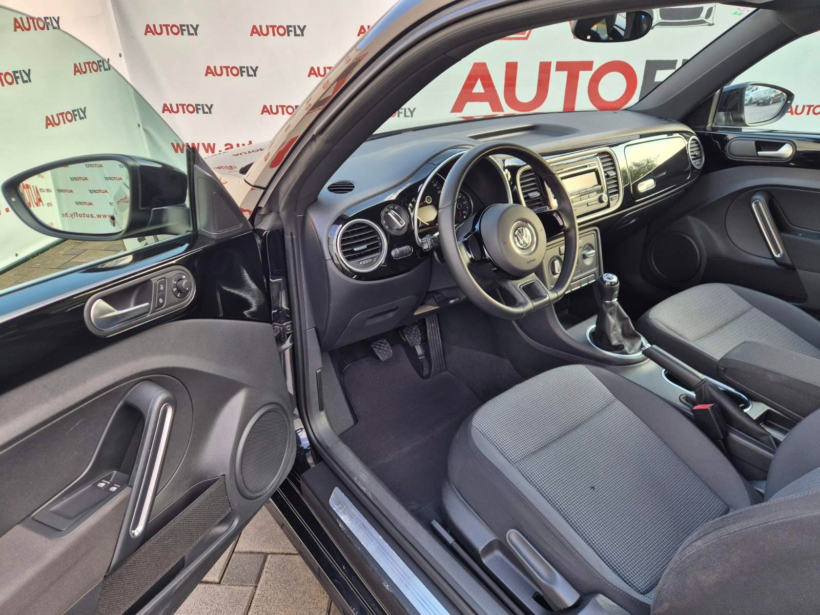 2012 Volkswagen Beetle — fotografija 11
