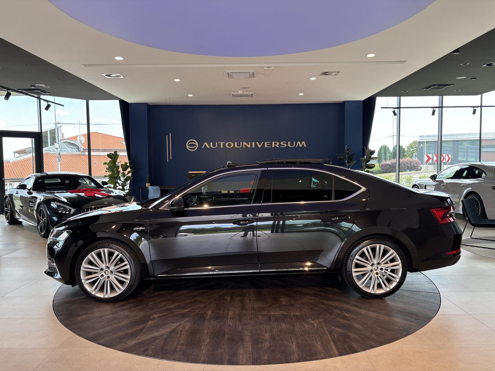 2022 Škoda Superb — fotografija 9