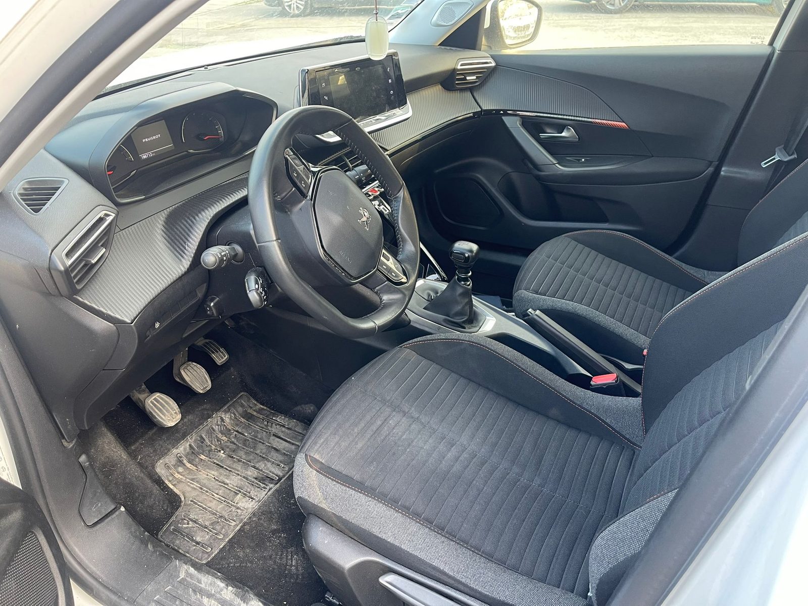2022 Škoda Karoq — fotografija 4