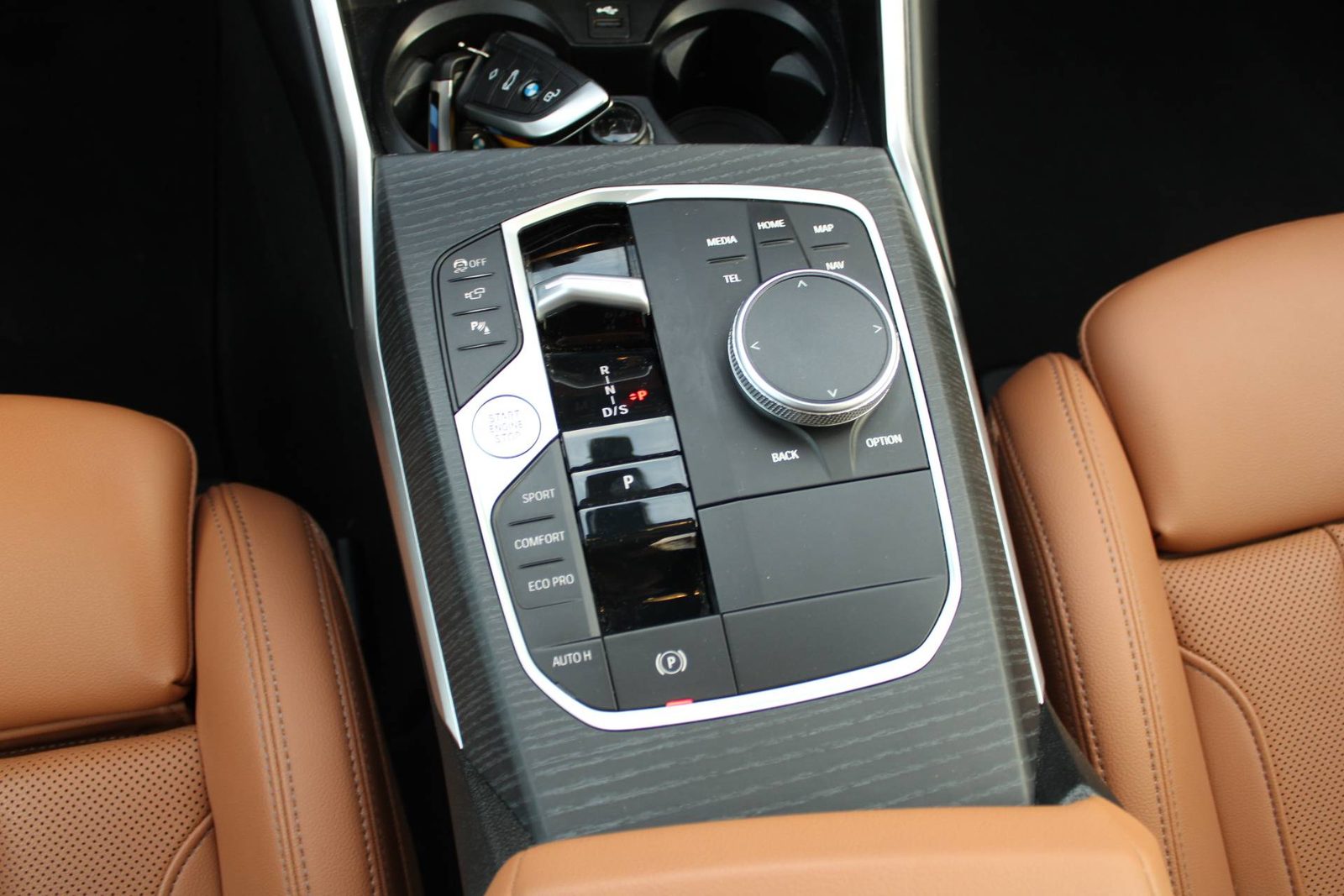 2025 BMW Serija 3 — fotografija 22