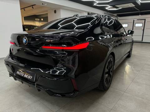 2023 BMW Serija 7 — sličica 3