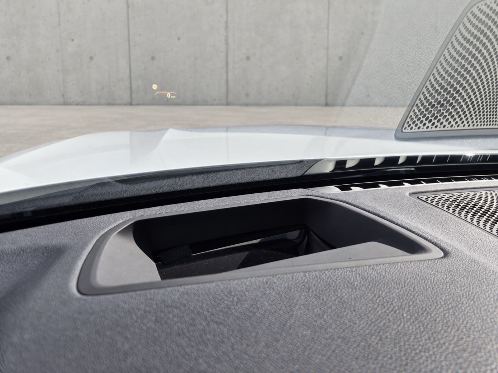 2017 BMW Serija 7 M Sport — fotografija 26