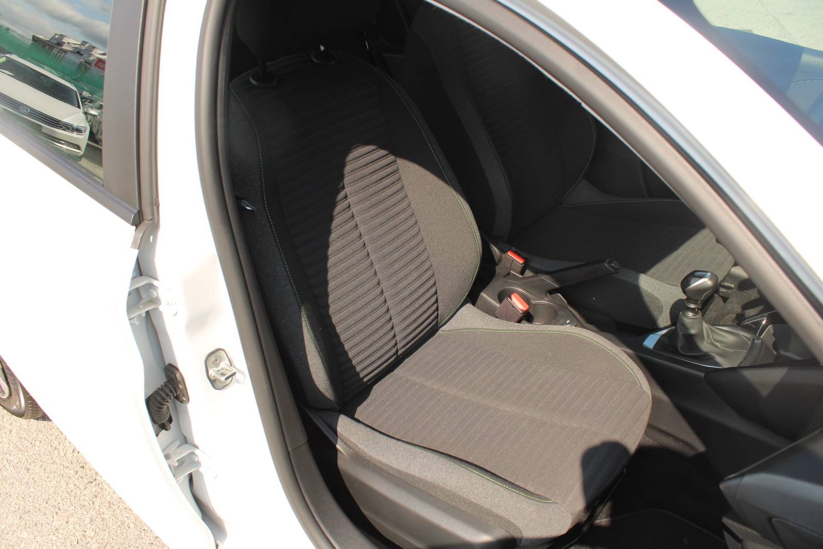2024 Peugeot 208 — fotografija 10
