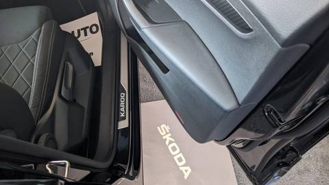 2022 Škoda Karoq — sličica 23