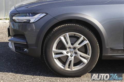 2017 Volvo V90 Cross Country — sličica 14