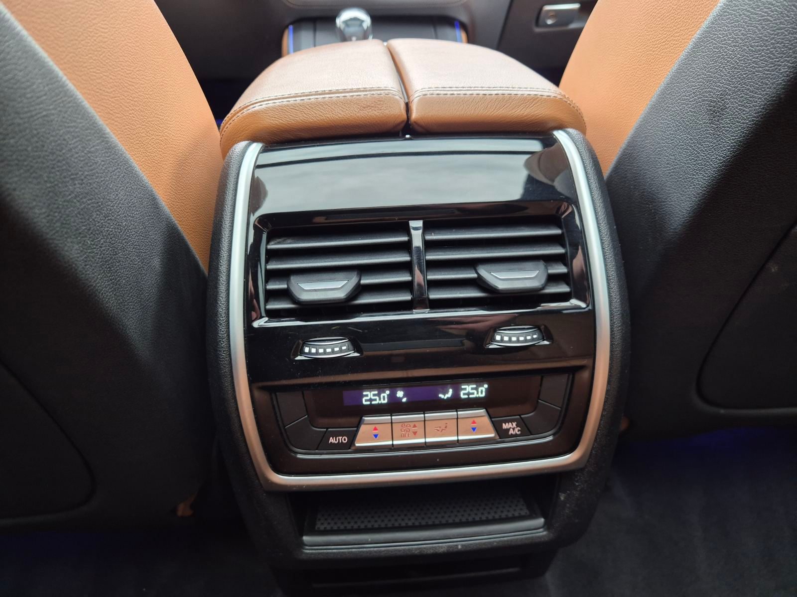 2020 BMW X5 M Sport — fotografija 22