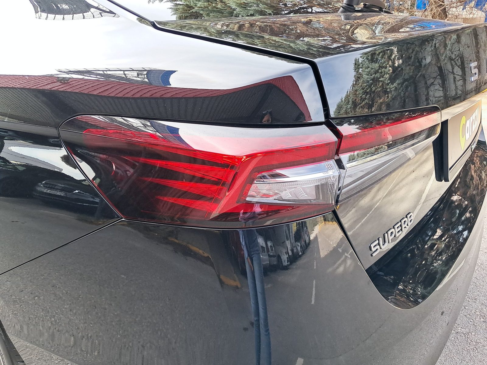 2025 Škoda Superb — fotografija 12