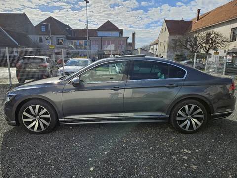 2015 Volkswagen Passat — sličica 8
