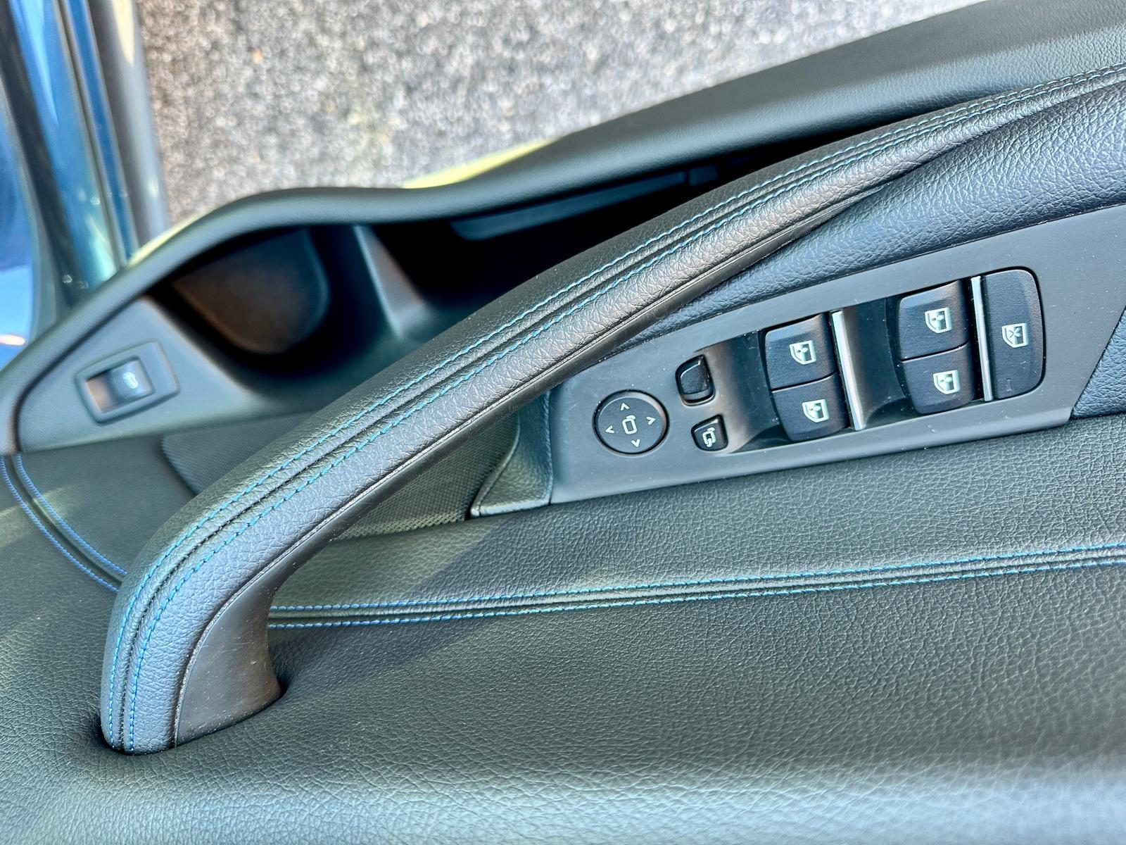 2023 BMW Serija 5 — fotografija 15